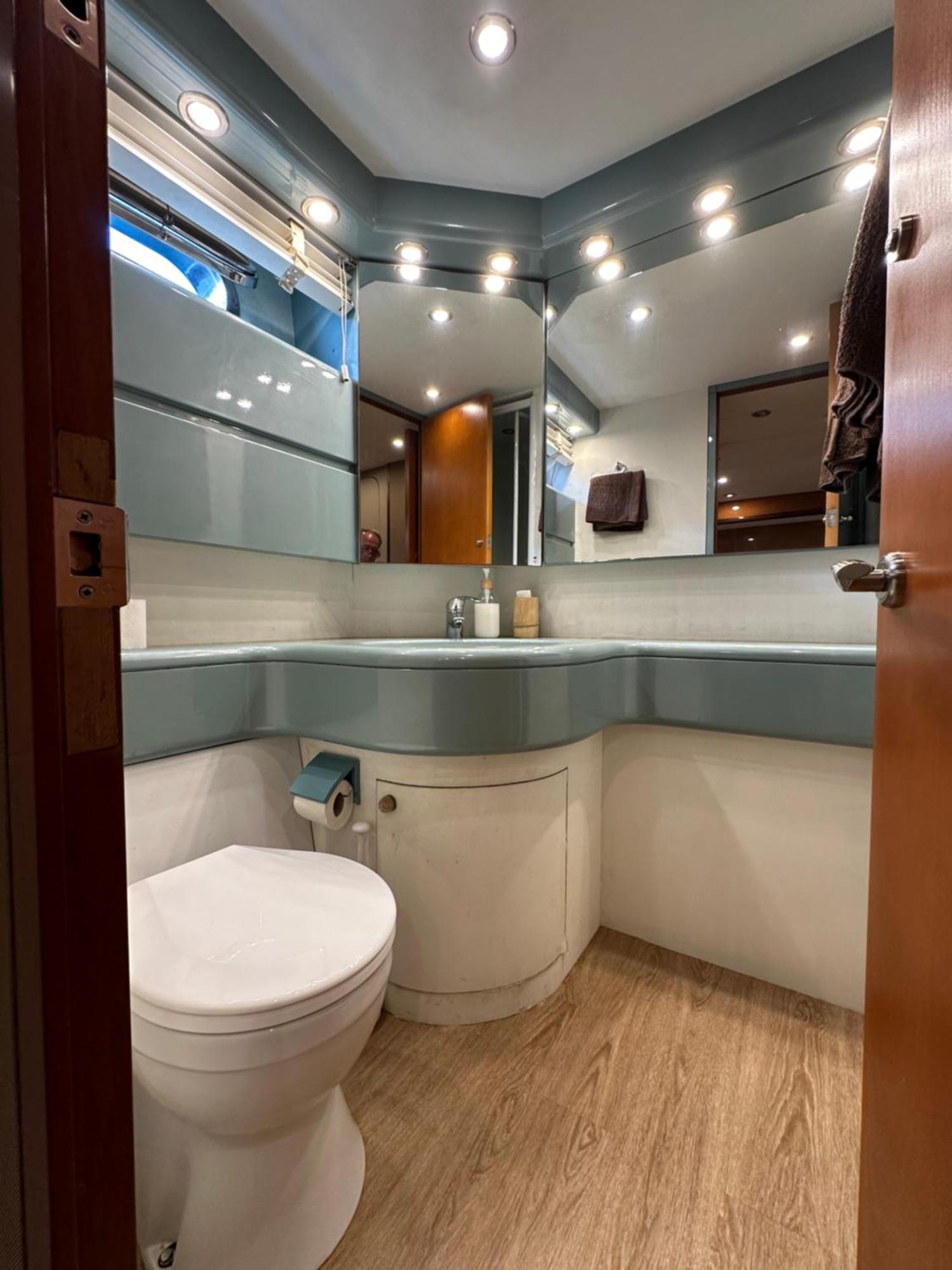Yacht 20Metros Hotel Сант Адриа де Бесос Екстериор снимка