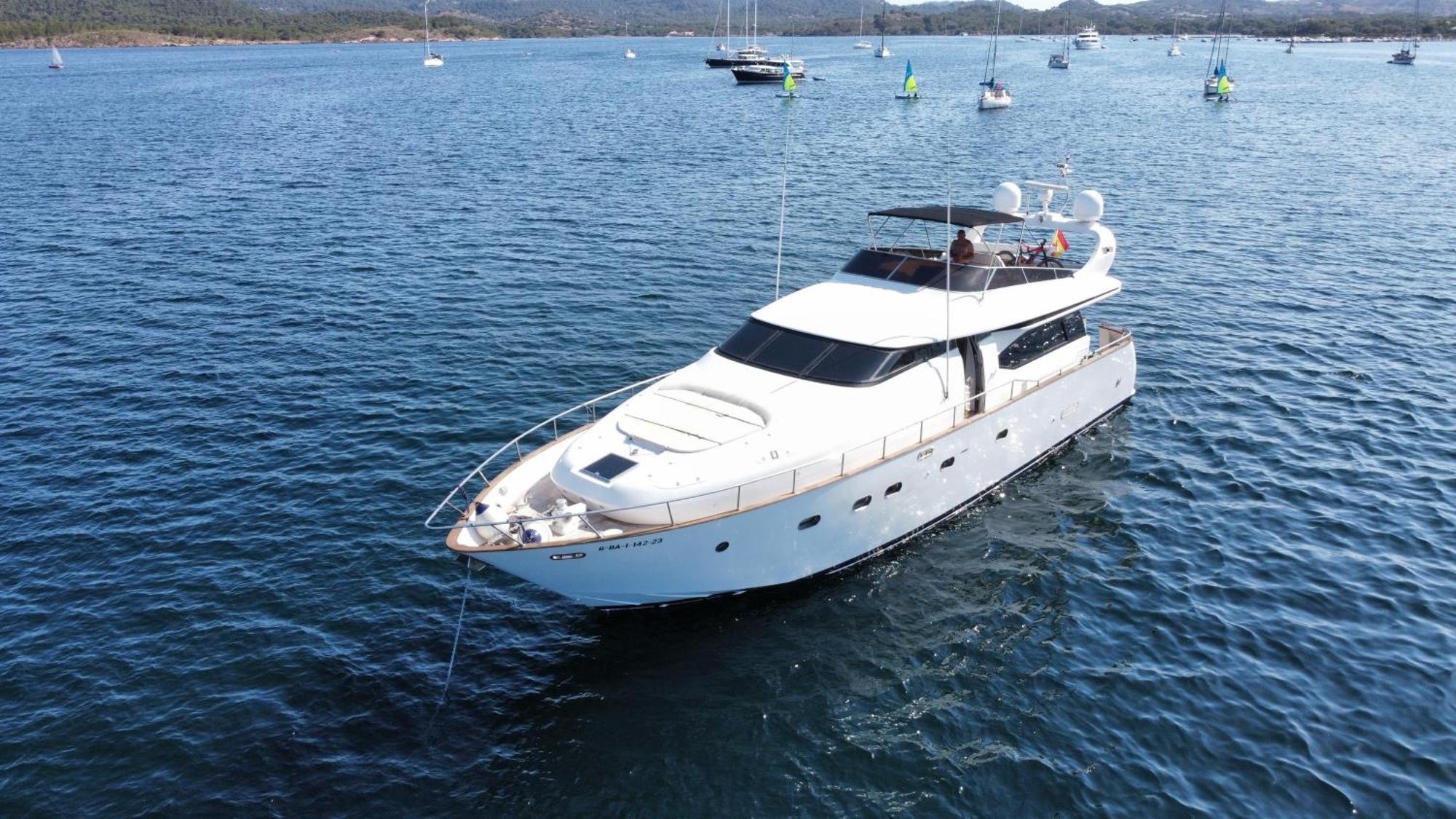 Yacht 20Metros Hotel Сант Адриа де Бесос Екстериор снимка